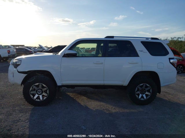 Toyota 4runner Trd Off Road 2018 JTEBU5JR3J5560876 Image 15
