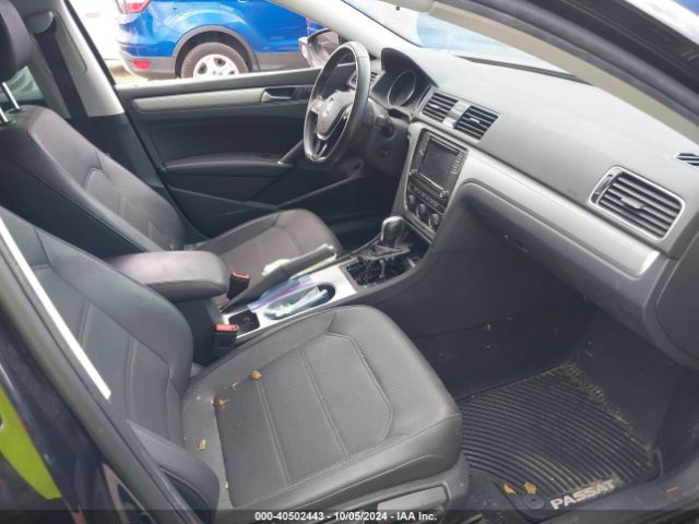 1VWLA7A30KC012496 Volkswagen Passat 2.0t Wolfsburg Edition