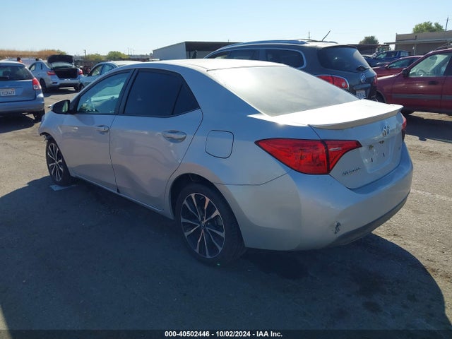 Toyota COROLLA SE 2017 5YFBURHE1HP670854 Image 3