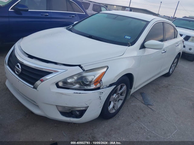 Nissan Altima 2.5 S 2015 1N4AL3AP5FC134265 Image 2