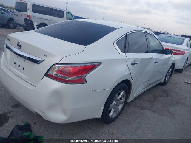 Nissan Altima 2.5 S 2015 1N4AL3AP5FC134265 Image 4