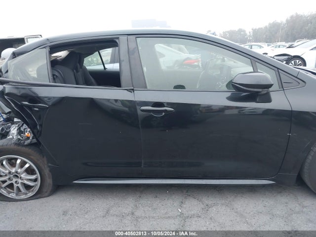 Toyota Corolla Hybrid Le 2022 JTDEAMDE5NJ058140 Image 13