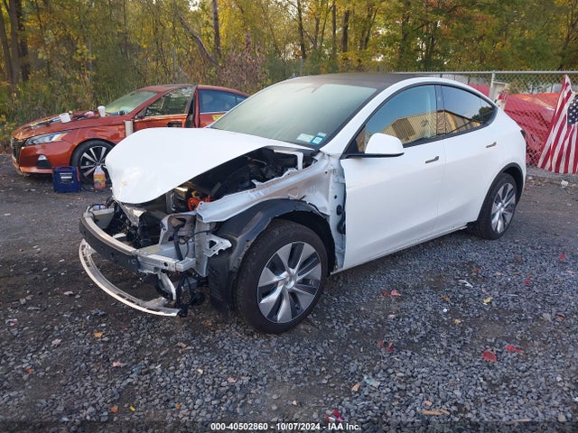 2024 TESLA MODEL Y 7SAYGAEE8RF092274 Photo 1