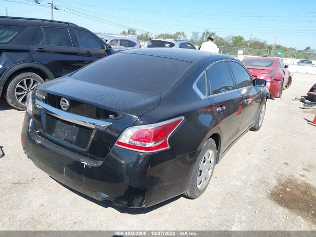 Nissan Altima 2.5 S 2015 1N4AL3AP8FN334738 Image 4