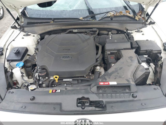 KNALC4J18K5172900 KIA Cadenza Technology