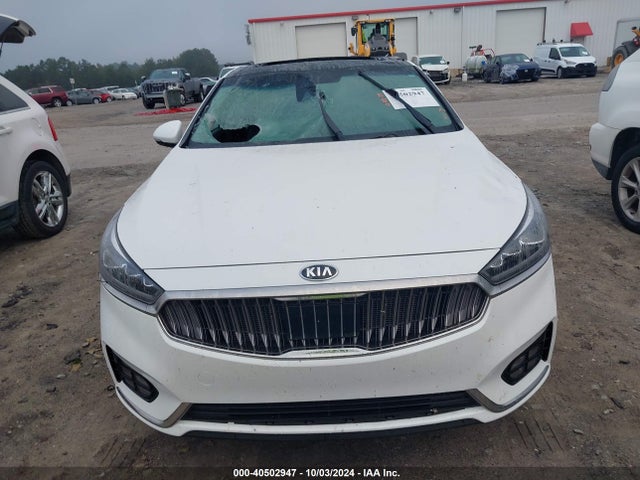 KNALC4J18K5172900 KIA Cadenza Technology