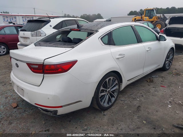 KNALC4J18K5172900 KIA Cadenza Technology