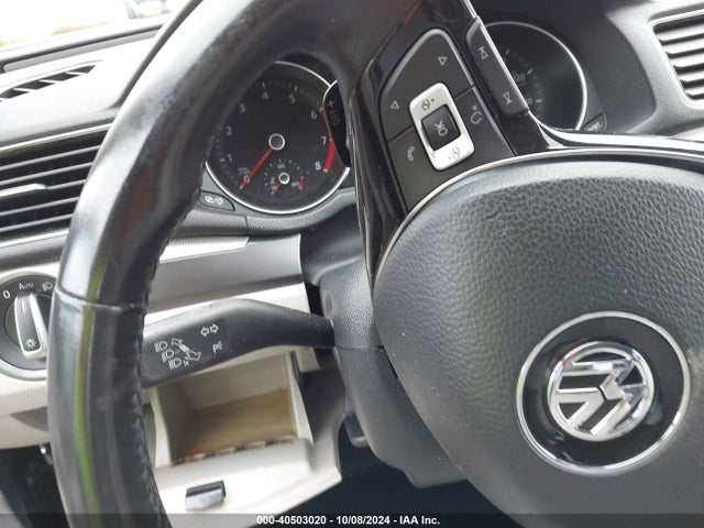 1VWAA7A33JC007136 Volkswagen Passat 2.0t R-line/2.0t S