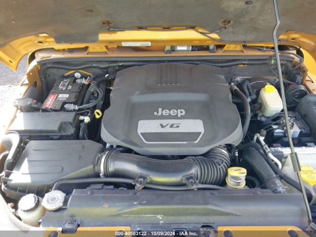 1C4BJWEG3EL183933 Jeep Wrangler Unlimited Sahara