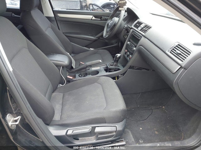 40503130 :رقم المزاد ، 1VWAS7A32FC103215 vin ، 2015 Volkswagen Passat 1.8t S مزاد بيع