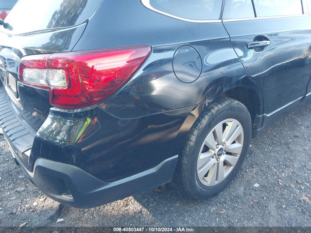 Subaru Outback 2.5i Premium 2018 4S4BSAHC9J3256477 Image 18