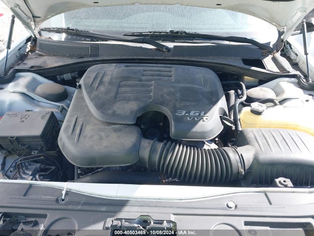 2C3CCAGG9JH165818 Chrysler 300 300s Awd