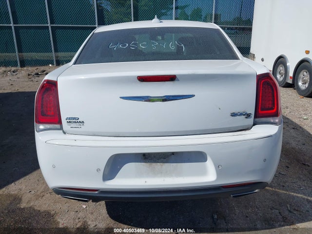2C3CCAGG9JH165818 Chrysler 300 300s Awd