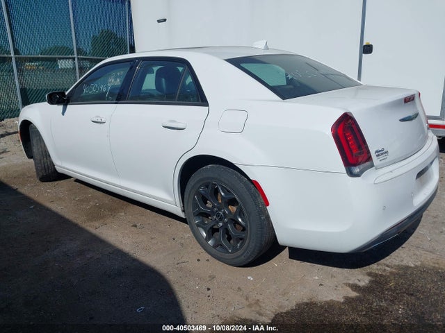 2C3CCAGG9JH165818 Chrysler 300 300s Awd