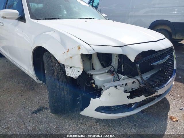 2C3CCAGG9JH165818 Chrysler 300 300s Awd