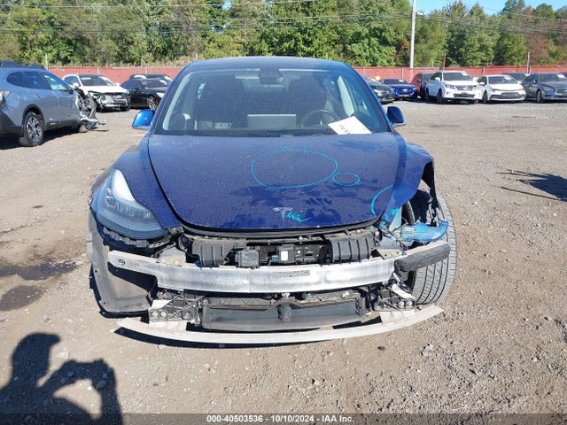 Tesla Model 3 Long Range/mid Range 2018 5YJ3E1EA1JF102335 Image 12