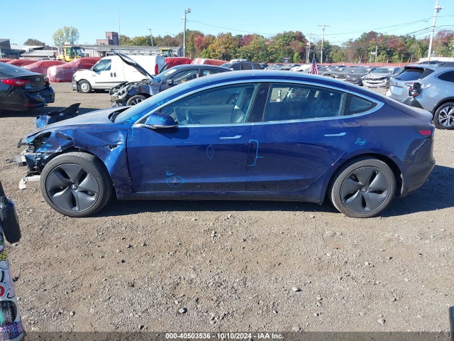 Tesla Model 3 Long Range/mid Range 2018 5YJ3E1EA1JF102335 Image 14