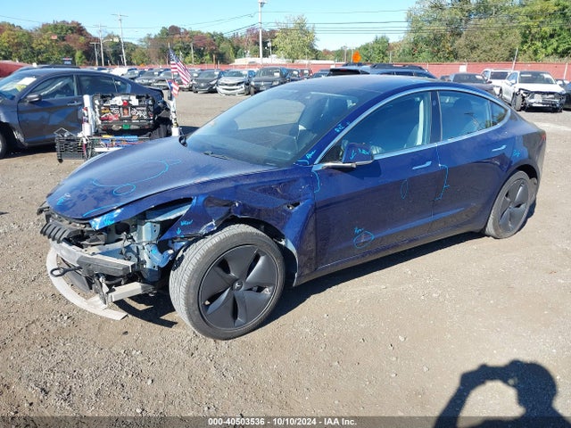 Tesla Model 3 Long Range/mid Range 2018 5YJ3E1EA1JF102335 Image 2