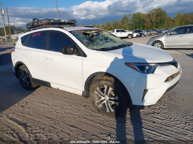 Toyota RAV4 LE 2018 JTMZFREVXJJ185040 Image 1