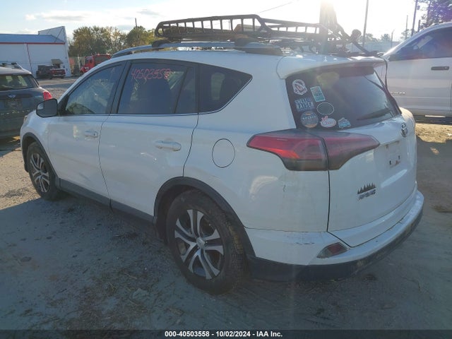 Toyota RAV4 LE 2018 JTMZFREVXJJ185040 Image 3