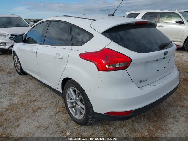 Ford FOCUS SE 2017 1FADP3K27HL287057 Image 3