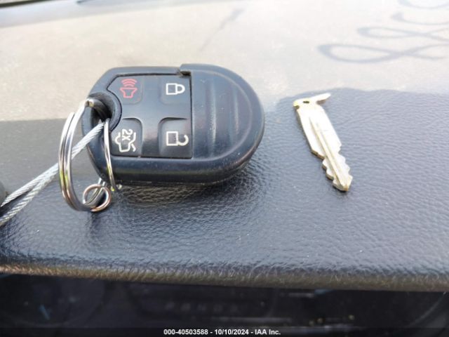 1FAHP2D87JG104106 Ford TAURUS SE