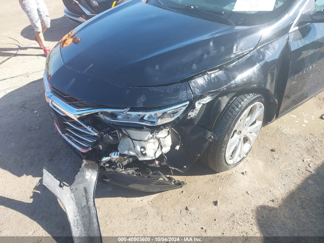 1G1ZE5SX9KF211433 Chevrolet Malibu Premier