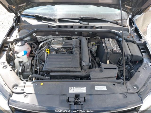 3VWDB7AJ0JM215997 Volkswagen Jetta 1.4t Se/1.4t Wolfsburg Edition