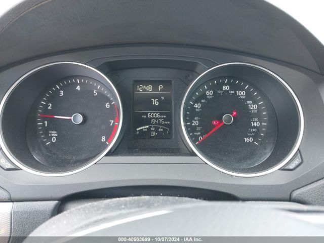 3VWDB7AJ0JM215997 Volkswagen Jetta 1.4t Se/1.4t Wolfsburg Edition
