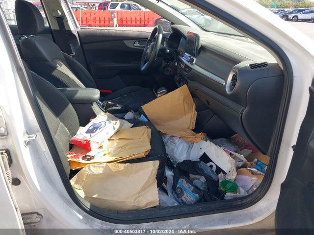 3KPF24AD4KE107219 KIA FORTE FE