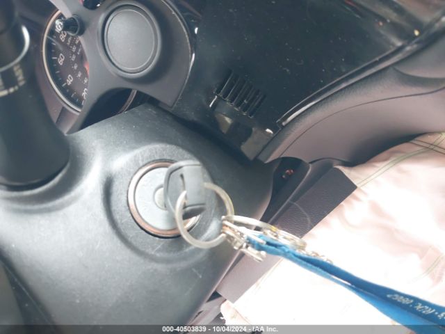 JA4AD2A33GZ008042 Mitsubishi Outlander Es