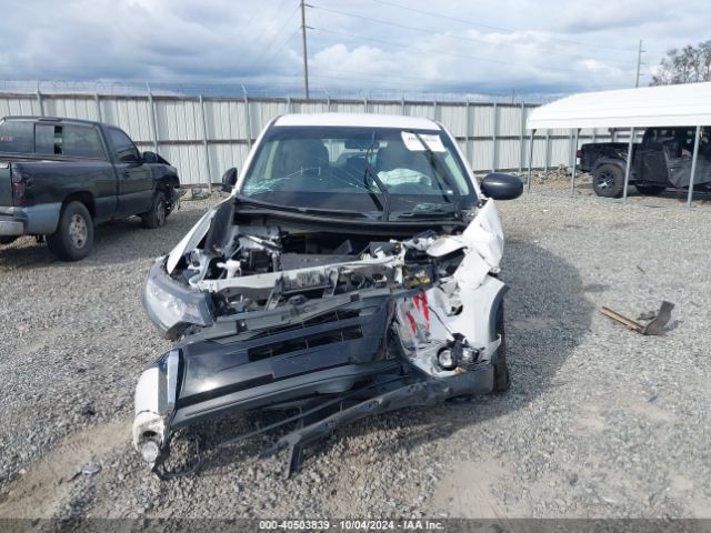 JA4AD2A33GZ008042 Mitsubishi Outlander Es