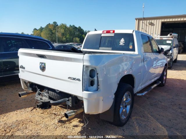 1C6RR7LT1KS568929 RAM 1500 Classic Big Horn  4x4 5'7 Box