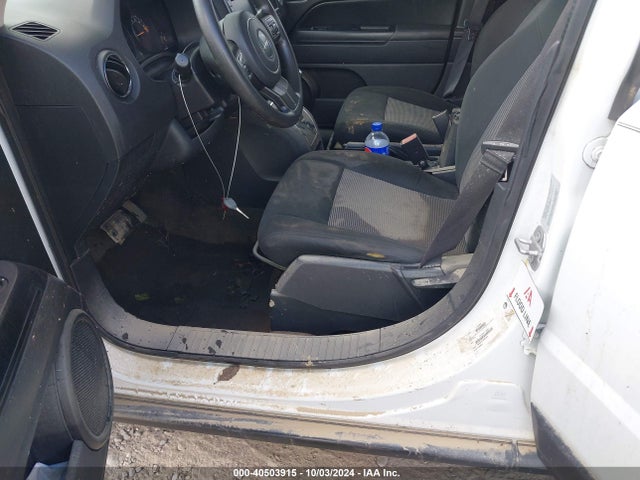 1C4NJPBB4GD737960 Jeep Patriot Sport