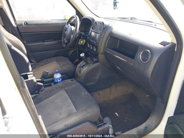 1C4NJPBB4GD737960 Jeep Patriot Sport