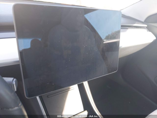 5YJ3E1EA7JF155895 Tesla MODEL 3