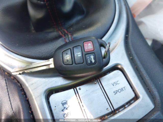 JF1ZNAA16F9713775 Scion FR-S
