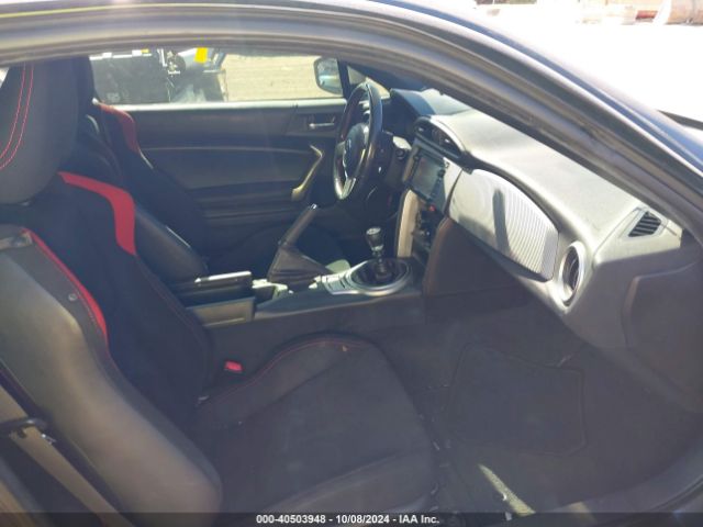 JF1ZNAA16F9713775 Scion FR-S