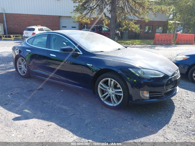 2013 TESLA MODEL S 5YJSA1CN0DFP22031 Photo 0