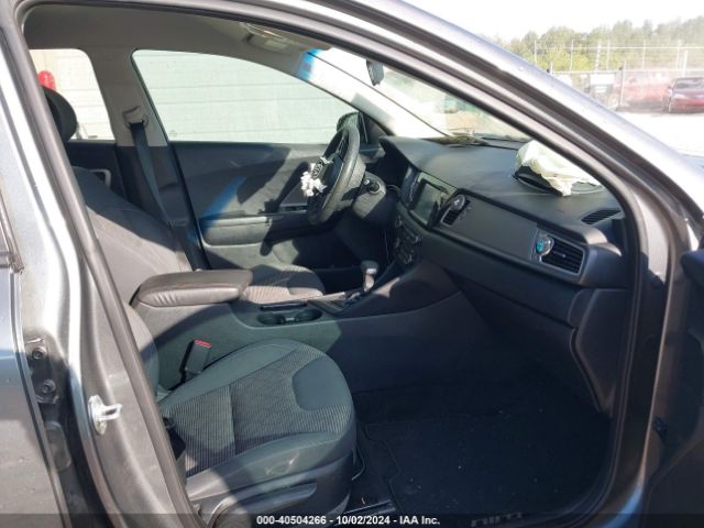 KNDCB3LC2J5203295 KIA NIRO LX