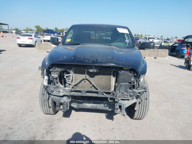 1C6RR7TT3KS530585 RAM 1500 Classic Big Horn  4x4 6'4 Box
