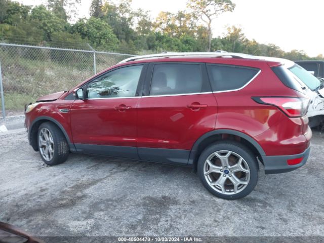 1FMCU0J95HUA27225 Ford Escape Titanium