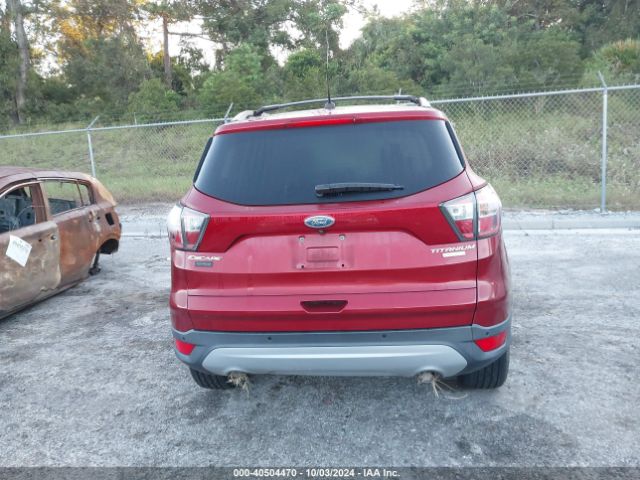 1FMCU0J95HUA27225 Ford Escape Titanium