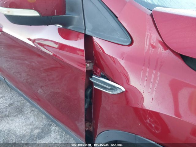 1FMCU0J95HUA27225 Ford Escape Titanium