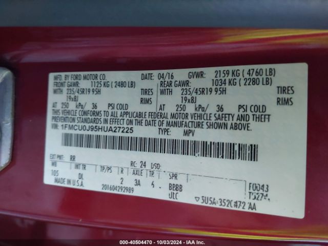 1FMCU0J95HUA27225 Ford Escape Titanium