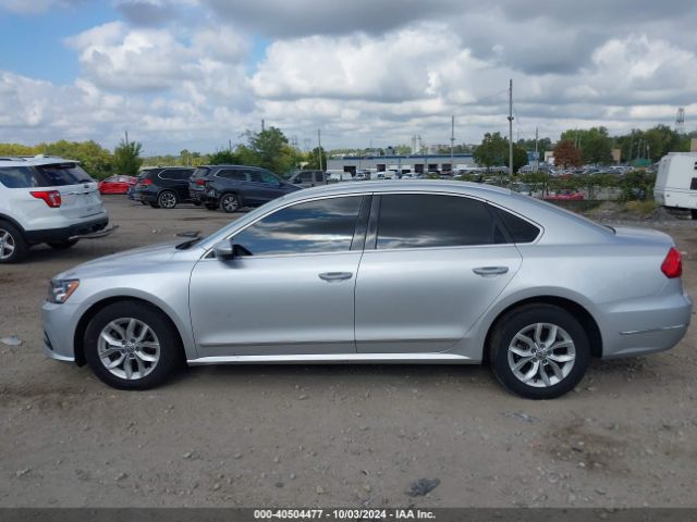 1VWAS7A31GC042179 Volkswagen Passat 1.8t S