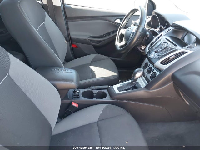 Ford FOCUS SE 2014 1FADP3K26EL247967 Image 5