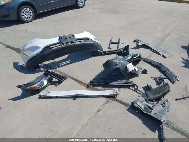 Chevrolet EQUINOX LT 2018 3GNAXSEV8JS546238 Image 12