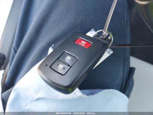 JTMWFREV9JJ158687 Toyota Rav4 Xle