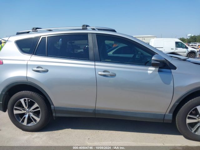 JTMWFREV9JJ158687 Toyota Rav4 Xle